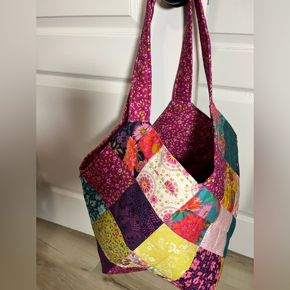 Parlor Pattern Colorful Mondo Large Bag. . New. Tote. Cotton.